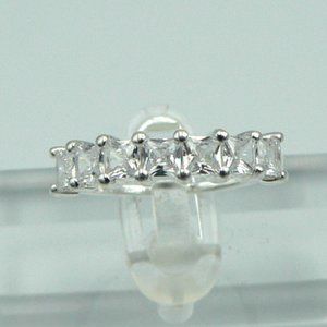 Sz 7 Simulated Diamond 7 Stone Ring